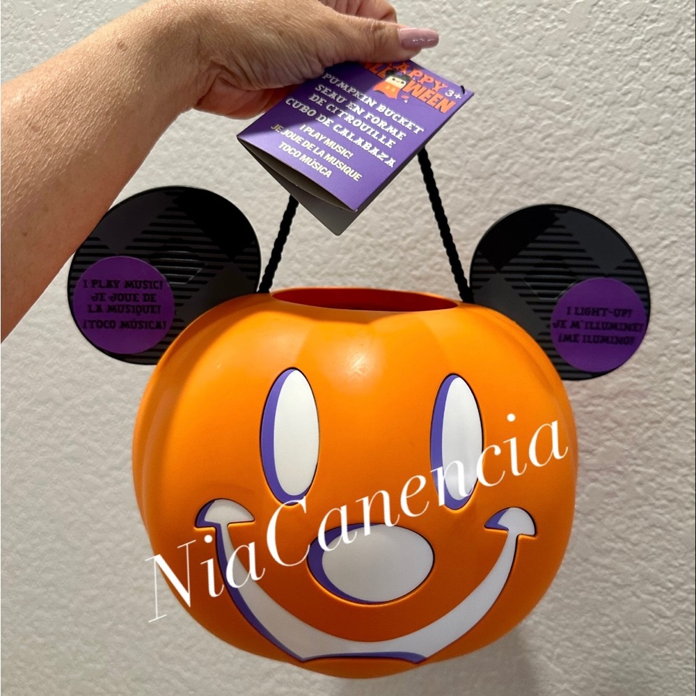 Disney Happy Halloween Trick or Treat Musical and Light up Basket - Picture 1 of 3